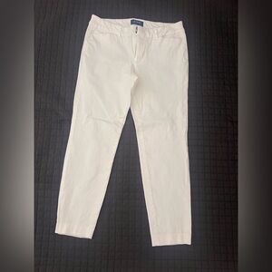 Old Navy Women’s White Pixie Pants/ Mid Rise Size 8 Regular. Used.